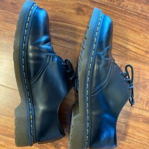 Great condition. Small scuff on right toe.